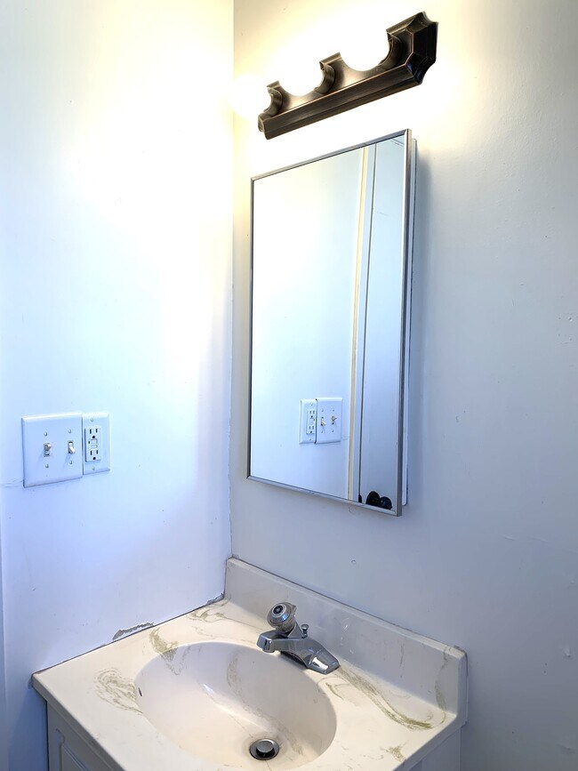 Photo - 18565 Carter St Unit C
