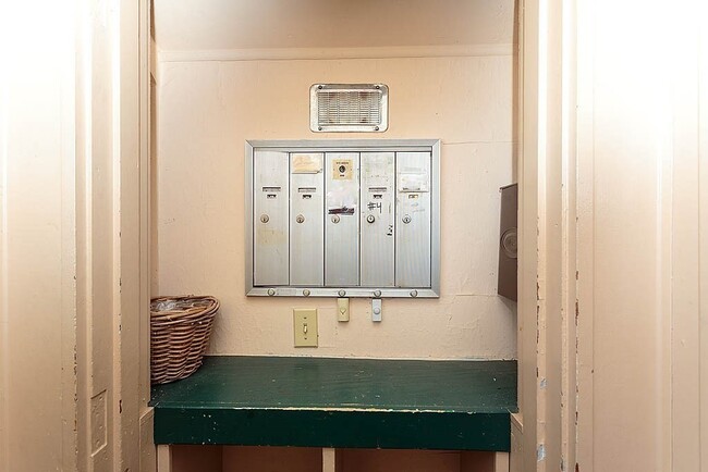 Photo - 45 Harvard St Unidad #5 3rd fl