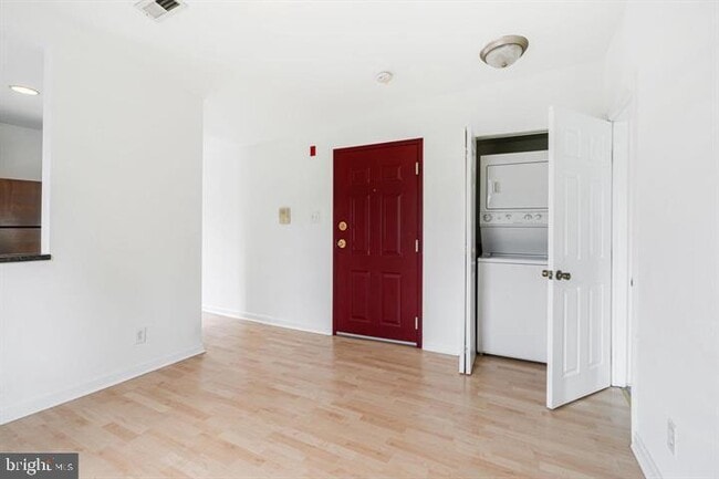 Photo - 909 S 20th St Unit 3