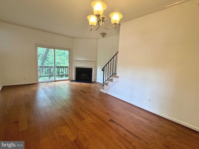 Photo - 4850 10th St S