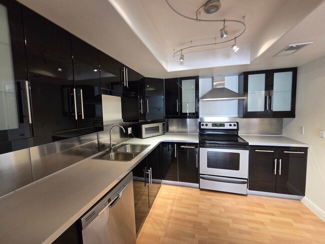 Building Photo - Beautiful 2 Bed/2 Bath Condo in Scottsdale Shadows!