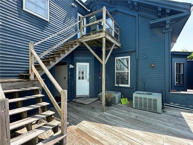 Photo - 160 Broadway Apartment Unit 2