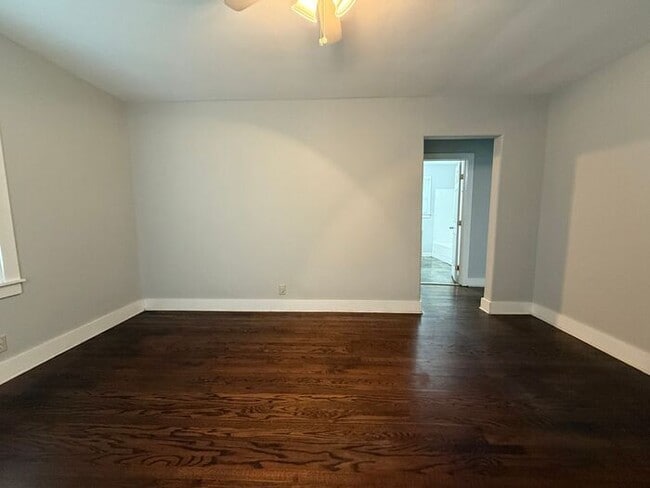 Photo - East Nashville Cottage - 2 Bedroom - Private Backyard