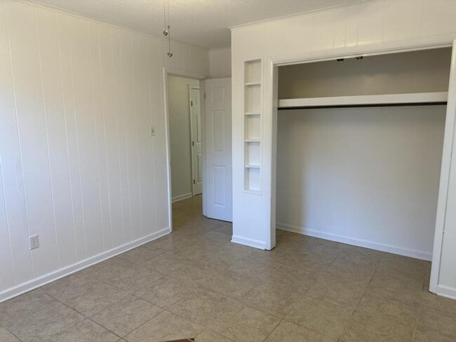 Photo - 1003 Shirley Dr