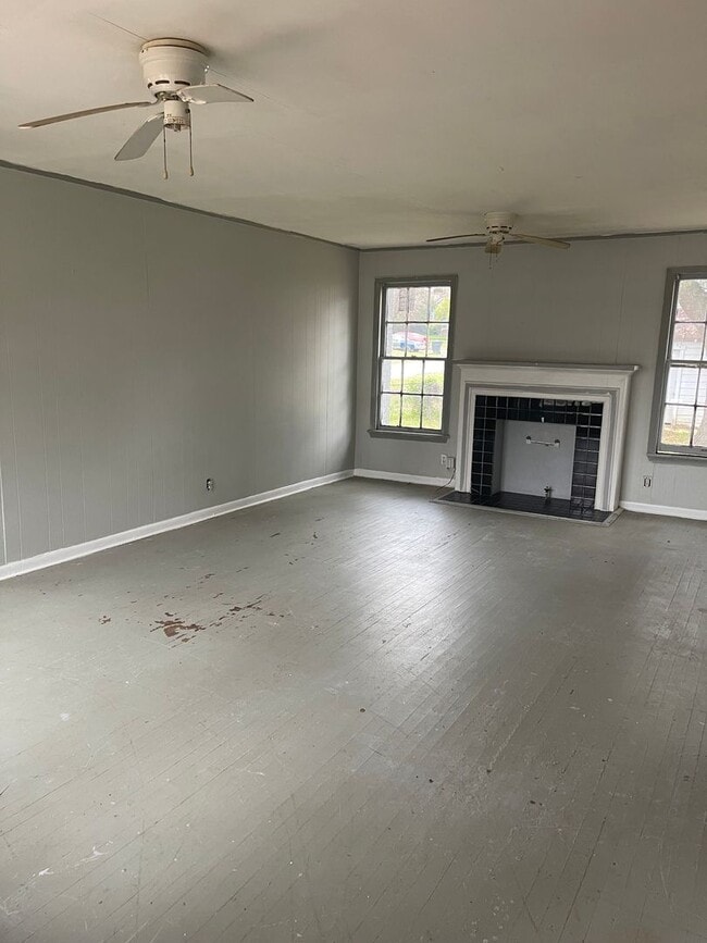 Photo - 3556 Judson St