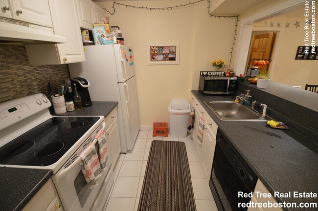 Photo - 94 Pleasant St Unit 1