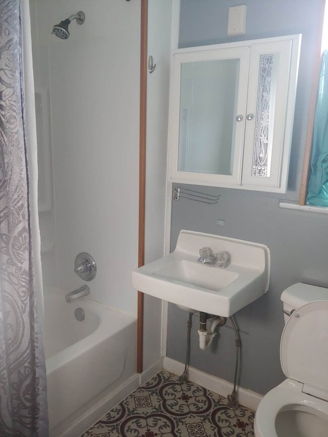 Photo - 3607 5th Ave Unidad B