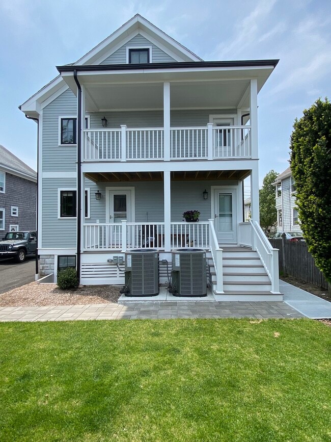 Photo - 33 Brimmer St Unit 2