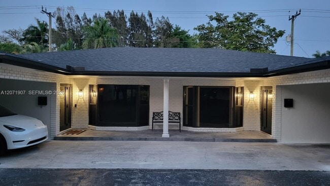 Building Photo - 410 NW 65th Ave Unit 410