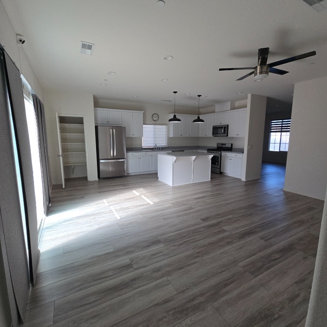 Photo - 631 Las Villas St