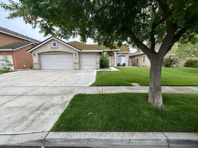 Photo - 2464 Oak Crest Dr