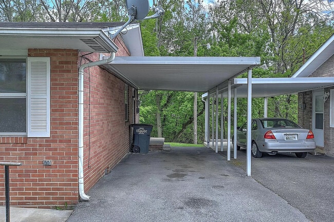 Carport - 567 Lovedale Dr Unit 567