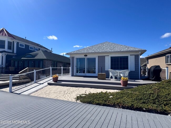 115 Boardwalk