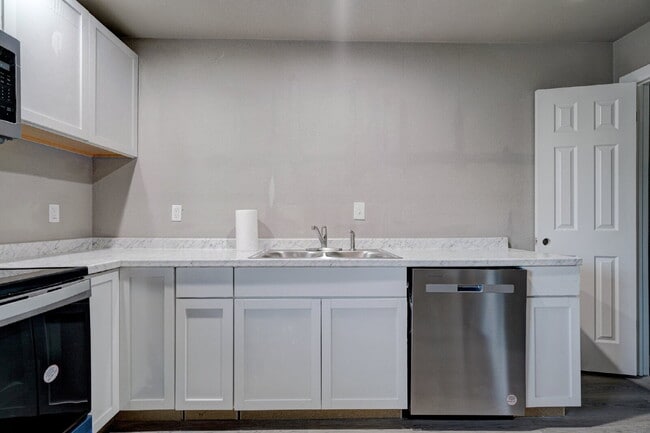 Photo - Remodeled 2 Bedroom + Bonus Room Unit 1