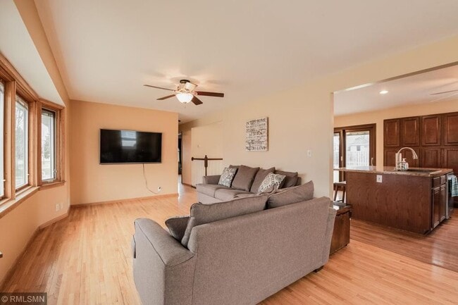 Photo - 9845 Pillsbury Ave S Unit Lower Bedroom end