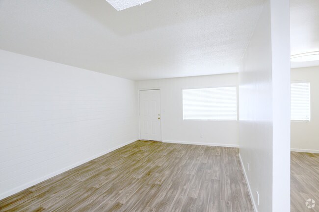 2BR, 1BA - LIVING AREA