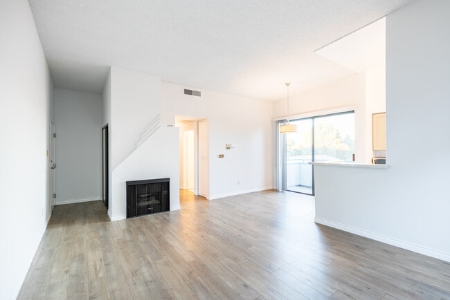 Photo - 2584 S Centinela Ave Unit 7