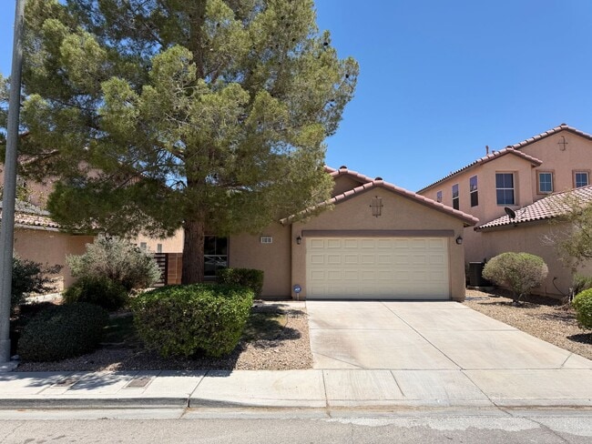 Building Photo - SPACIOUS SINGLE STORY HOME IN SOUTHERN HIGHLANDS WITH NEW KITCHEN APPLIANCES