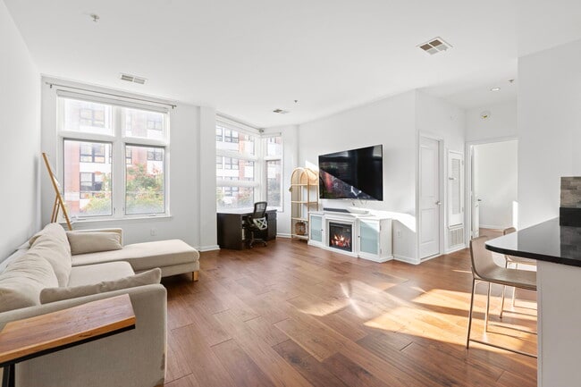 Photo - 1100 Adams St Unit 313