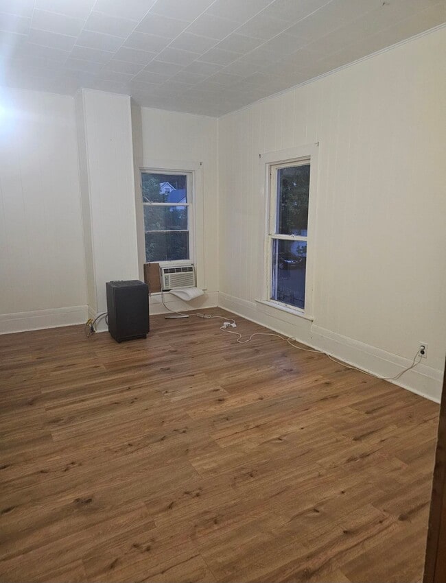 Dormitorio #1 - 1415 Buffalo St Unidad 2