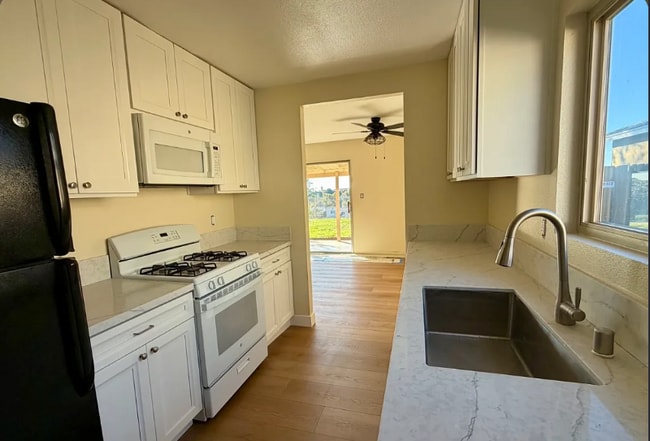 Photo - 3718 Brookshire St