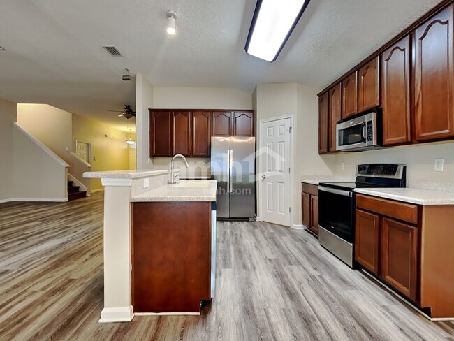 Photo - 947 Silver Spring Ct