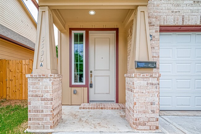 Photo - 5530 Hirondel St Unidad A