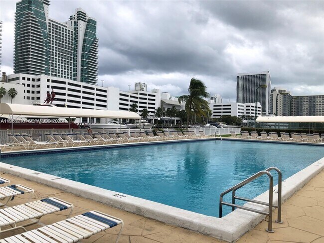 Photo - 400 Leslie Dr Unit 308