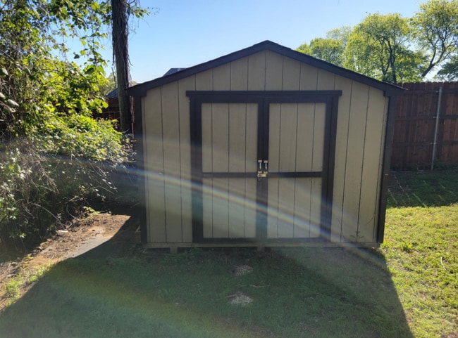 Photo - 3159 Southlake Park Rd