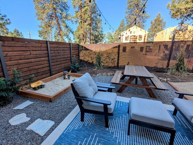 Photo - 1071 SE 5th St