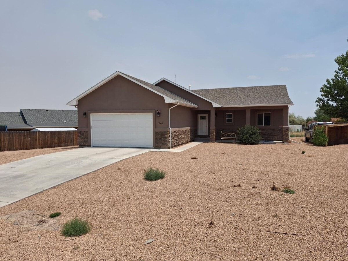 Photo - 646 S Bond Dr