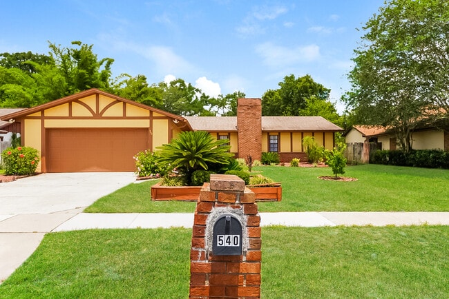 Building Photo - Spacious 3-Bedroom Home with Pool