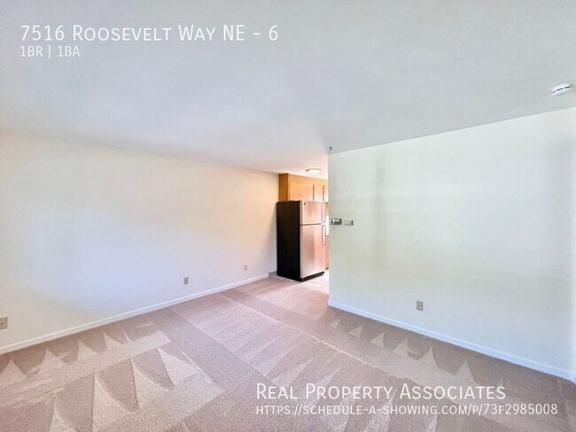 Photo - 7516 Roosevelt Way NE Unidad 6
