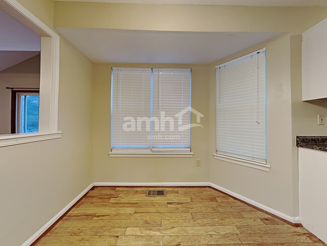 Photo - 8518 Woodcreek Dr