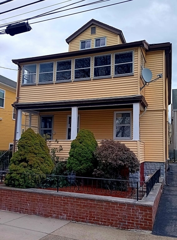 Building Photo - 44 Glencoe St Unit 2 Rental