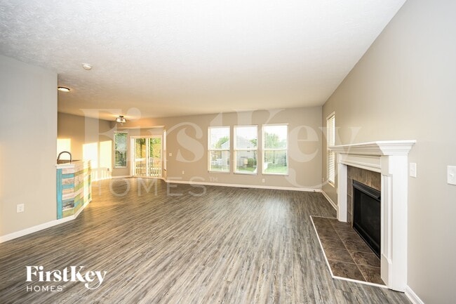 Photo - 7831 Healy Dr