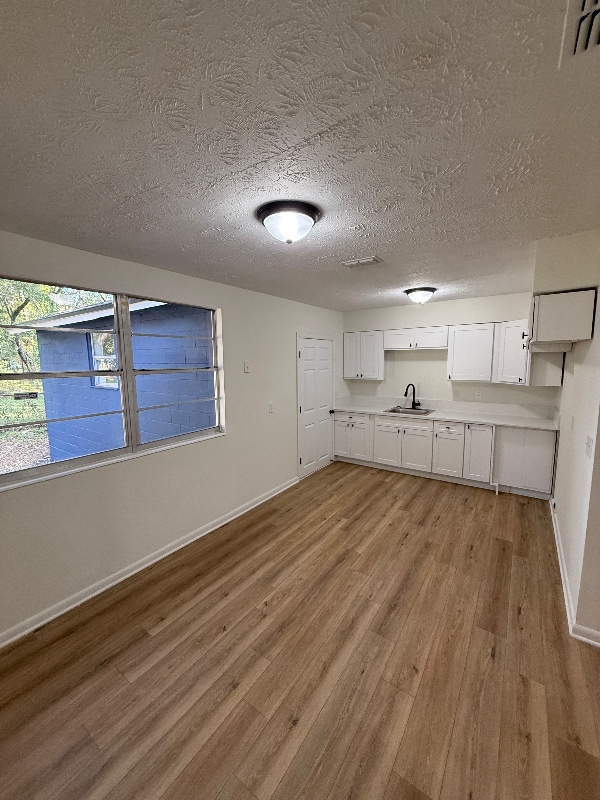 Photo - 1675 Winthrop St