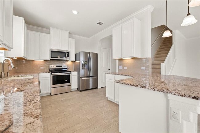 Photo - 300 Wilhem Wy