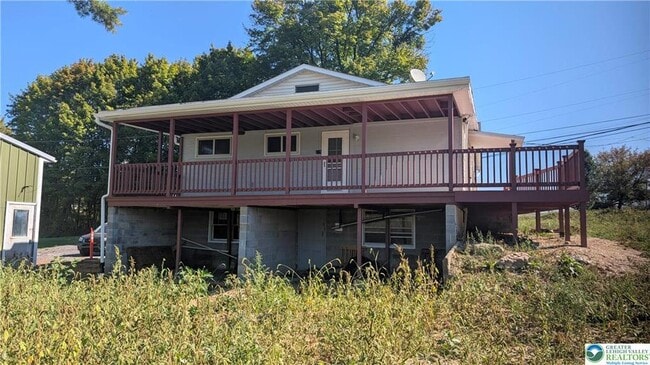 Photo - 487 Club Rd