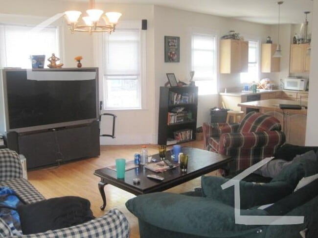 Photo - 344 Faneuil St
