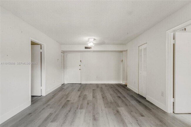 Photo - 4855 NW 7th St Unidad 206-6