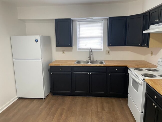 Photo - 3 bedroom 1 bath house for rent