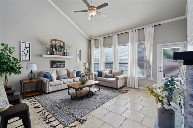 Photo - 12311 Altamira St