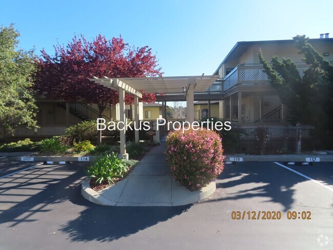 Building Photo - The Oaks of Del Rey Two bedrooms two bath ... Rental