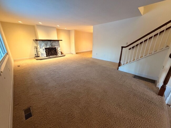 Photo - Large (5) bedroom home in a well established Anchorage neighborhood!