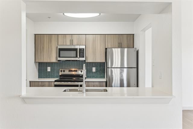 Photo - 230 E 5th St Unit 204