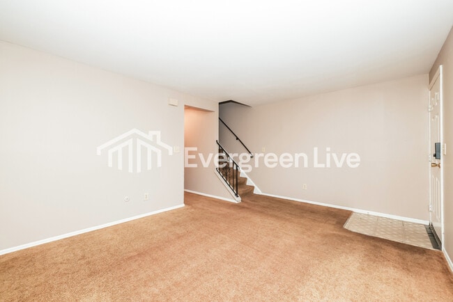 Photo - 8064 Mt Everest St