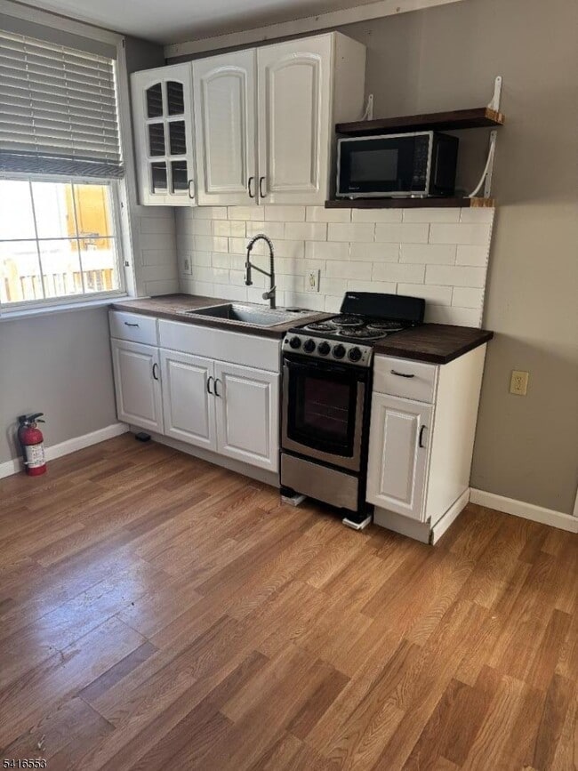 Photo - 20 Leigh St Unit D