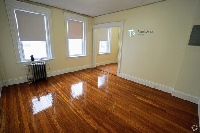 Building Photo - 231-235 Park Dr Rental