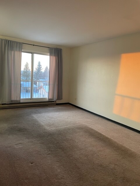 Photo - 8920-8986 86 St Unité 303